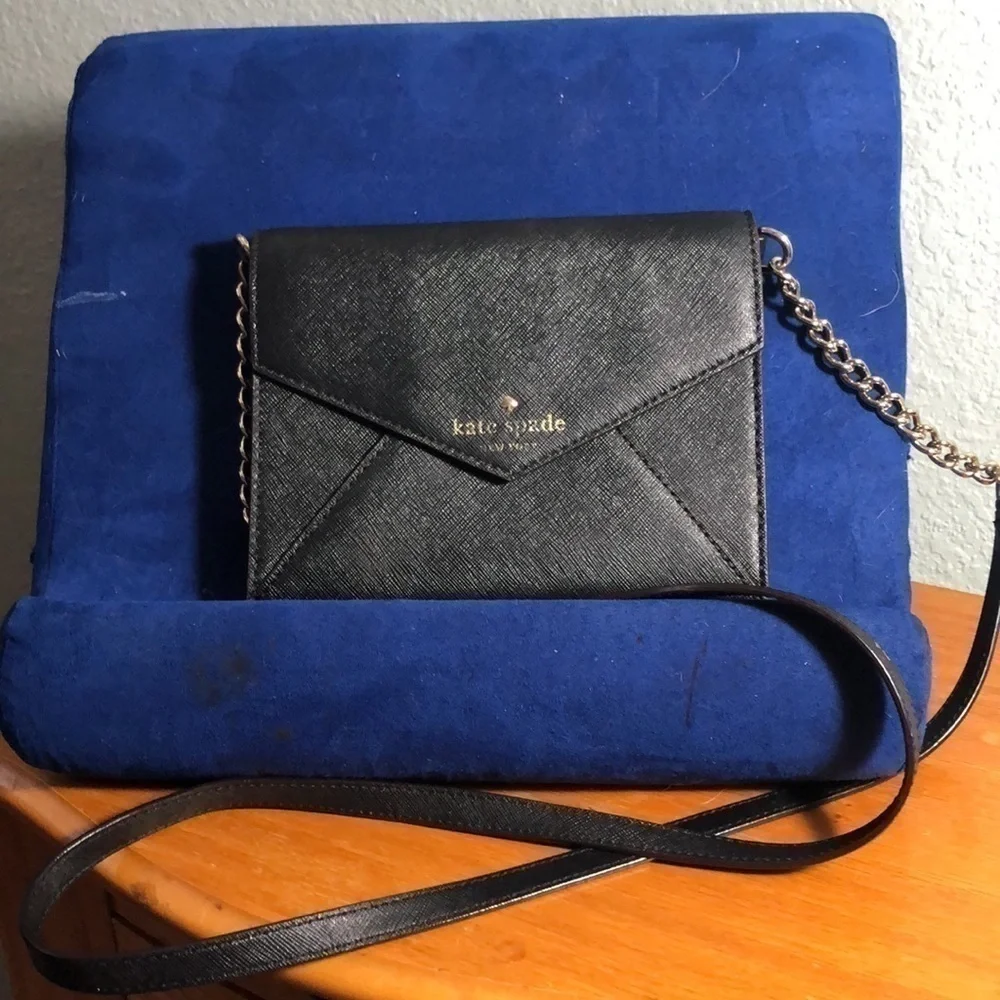 Beautiful Kate spade Crossbody bag